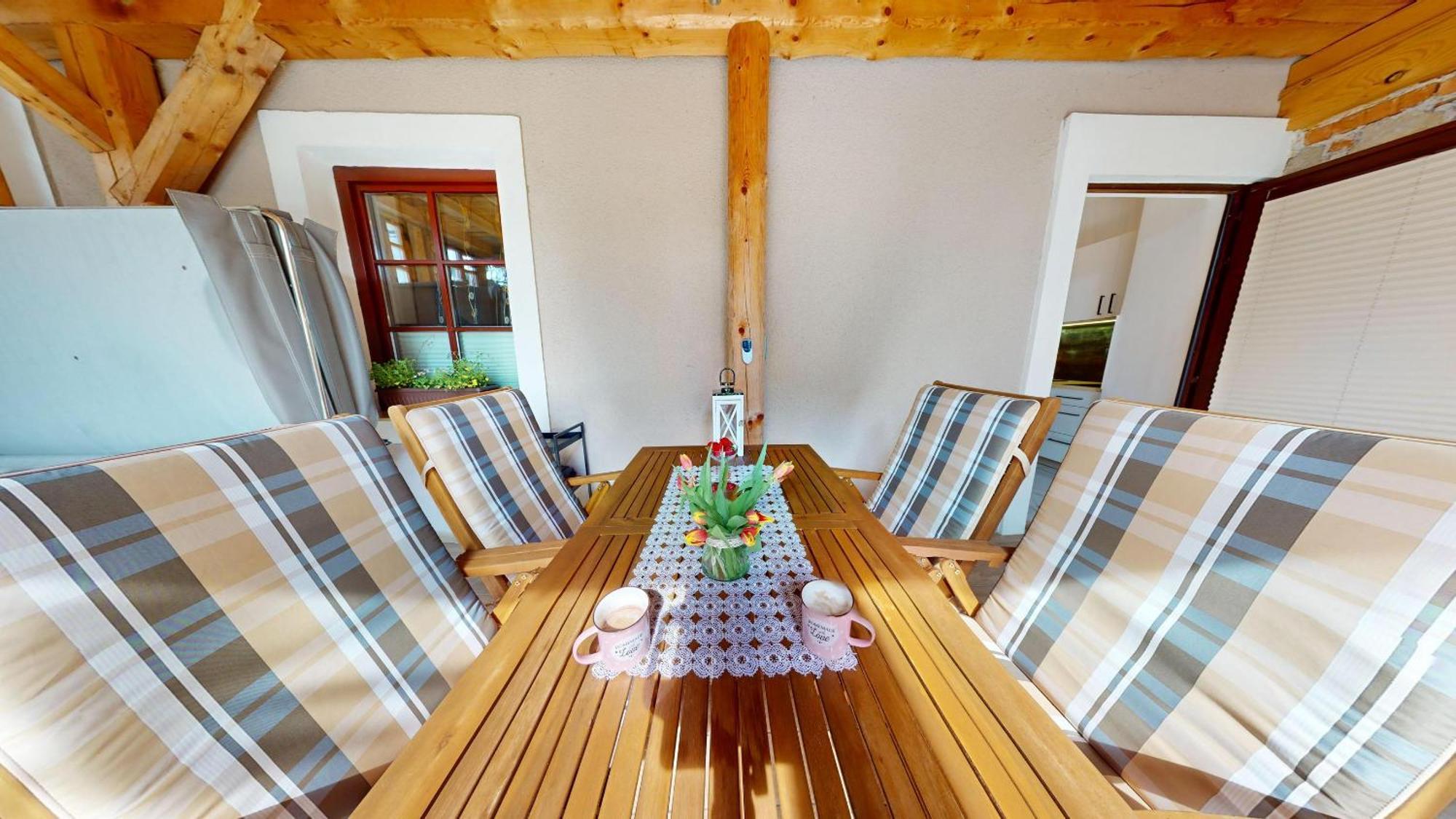 Resort Hisa Ida - Apartments With Hot Tub And Sauna Ivancna Gorica Quarto foto