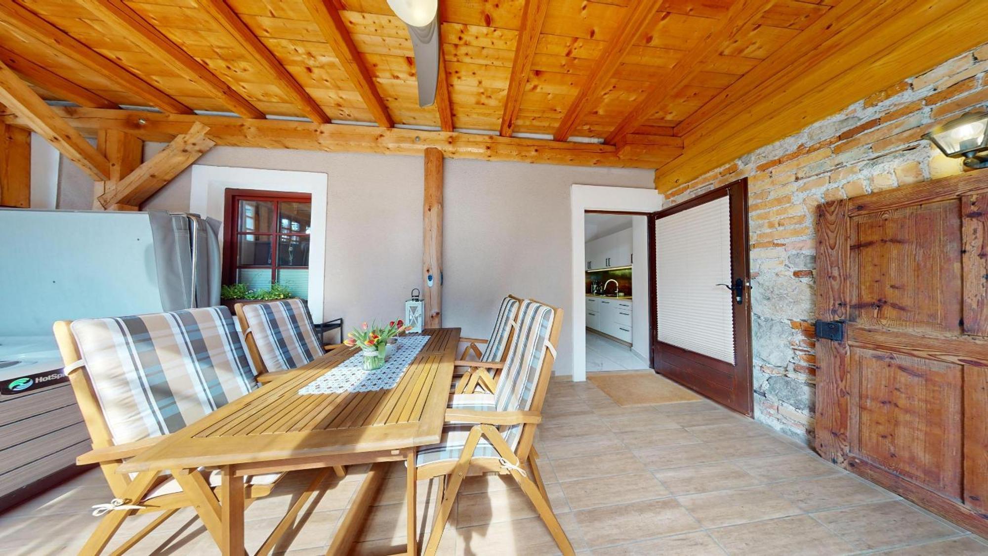 Resort Hisa Ida - Apartments With Hot Tub And Sauna Ivancna Gorica Quarto foto