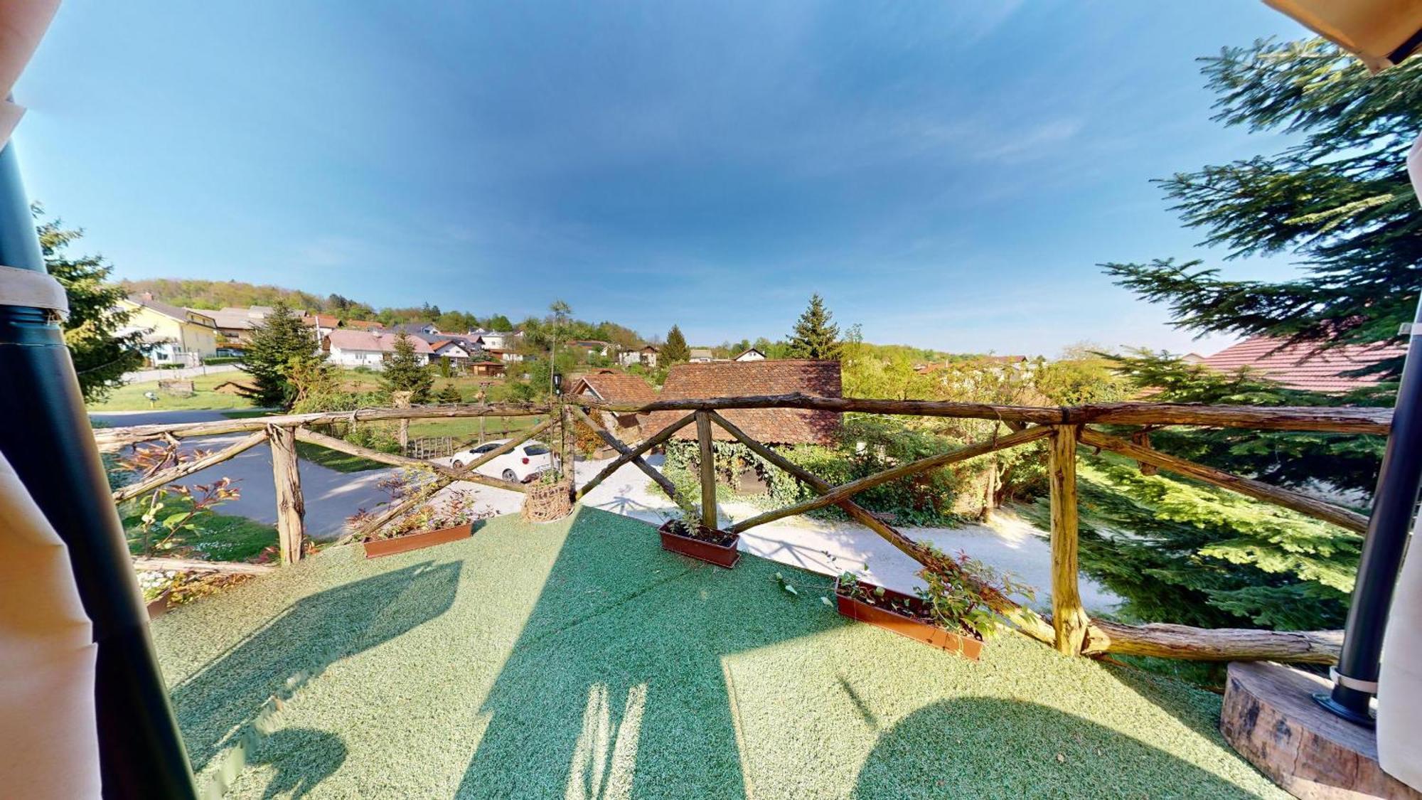Resort Hisa Ida - Apartments With Hot Tub And Sauna Ivancna Gorica Quarto foto